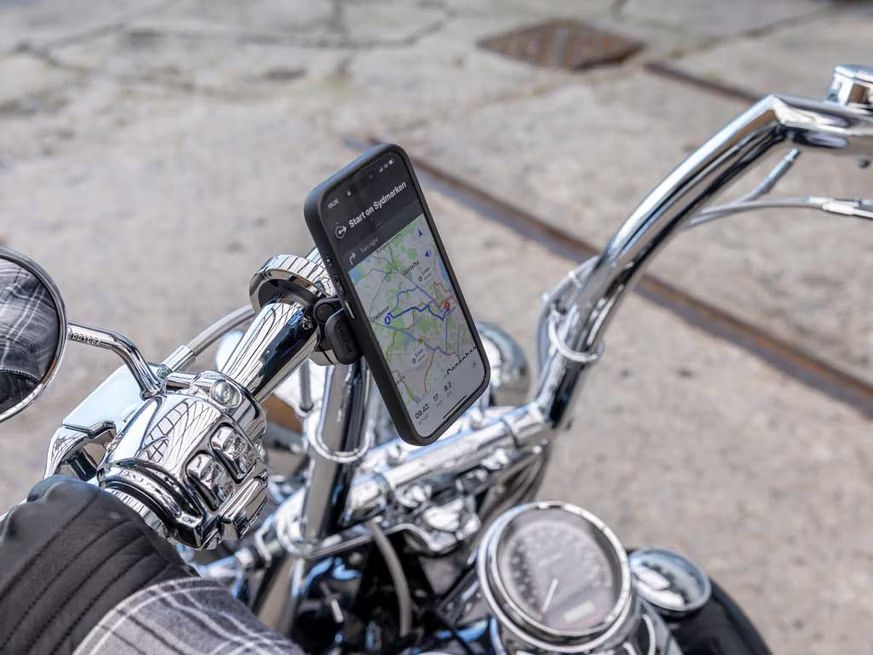 Quad Lock Pro Chrome smartphonehållare för stora styren